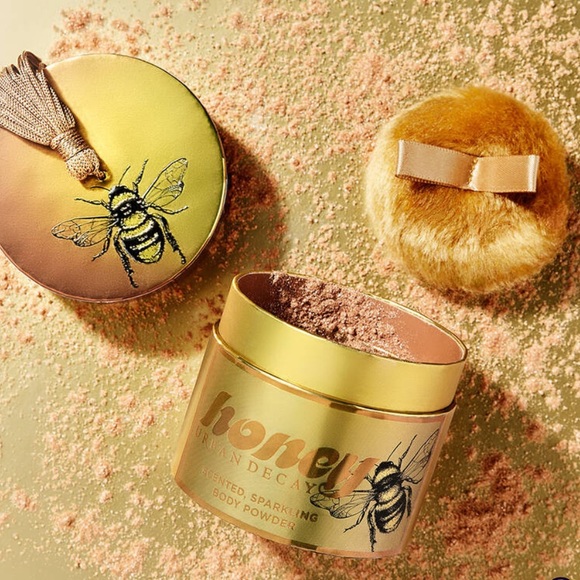 Urban Decay Other - Urban Decay Honey Scented Sparkling Body Powder